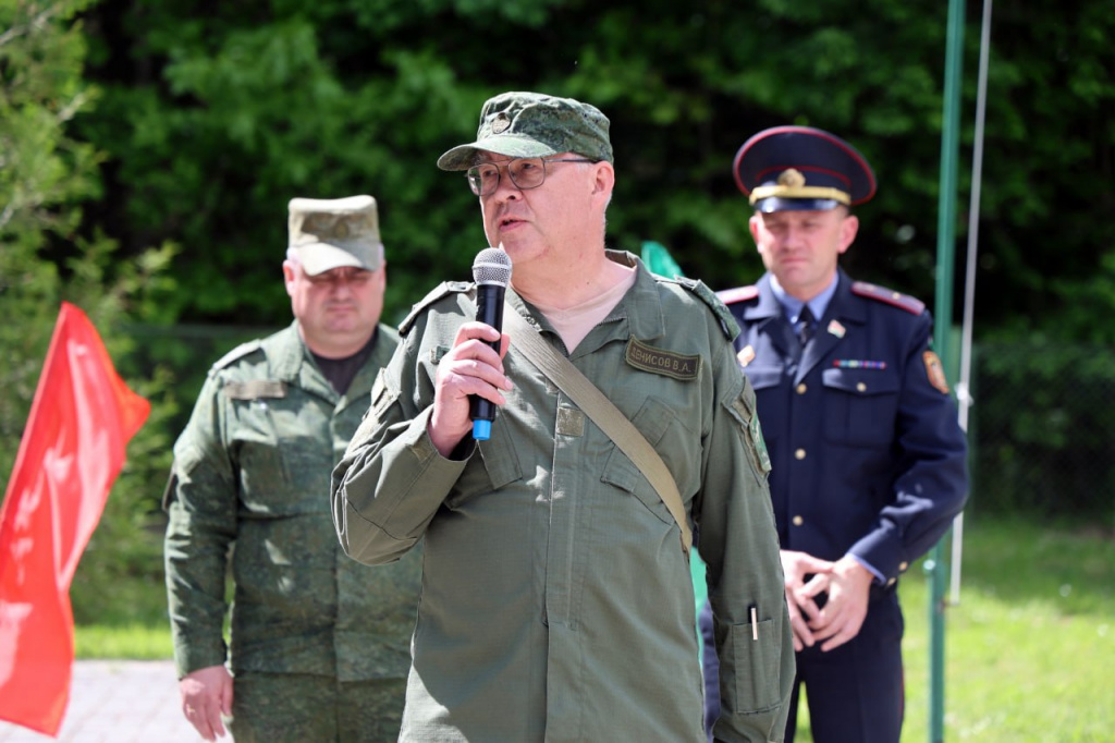 начальник сборов Вячеслав Денисов